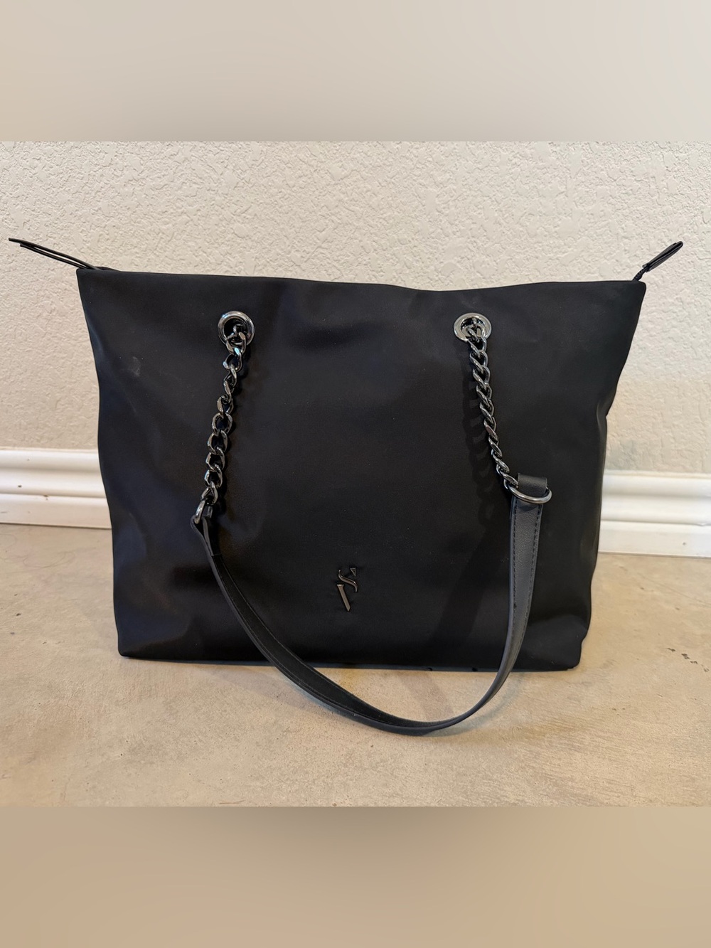 Simply Vera Vera Wang Black Chain-Handle Shoulder Tote Bag